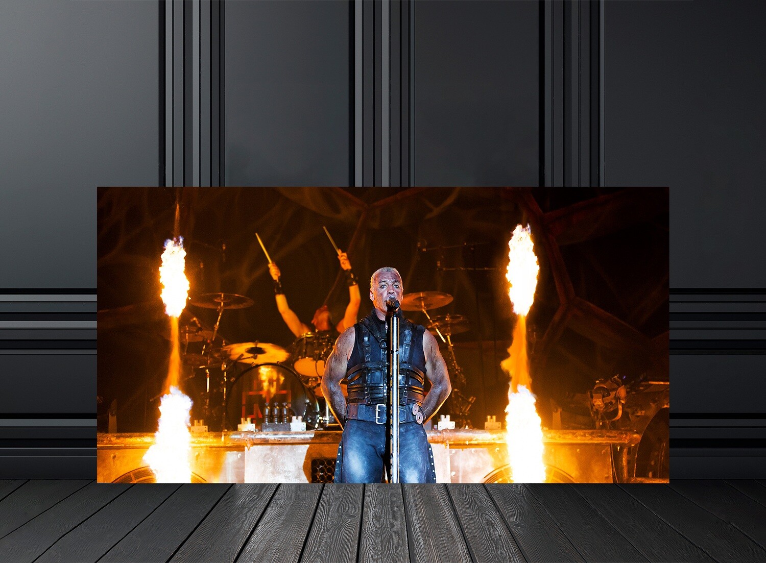 https://www.ericcanto.com/boutique/TIRAGE-PHOTO-RAMMSTEIN-Edition-30-exemplaires-p151825747 RAMMSTEIN crédit photo Eric CANTO