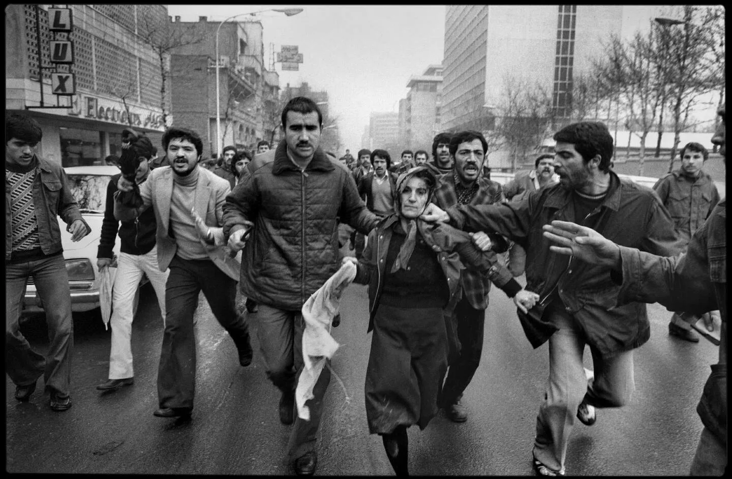 Abbas Attar Le Photographe qui a Immortalisé les Révolutions